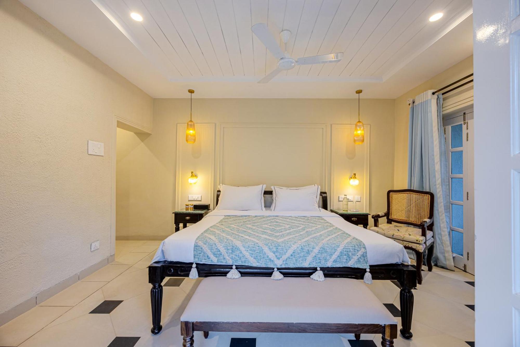 Elivaas 4 Bhk Villa Near Beach With Private Pool & Bar - Casa Boa Vida Кандолим Экстерьер фото