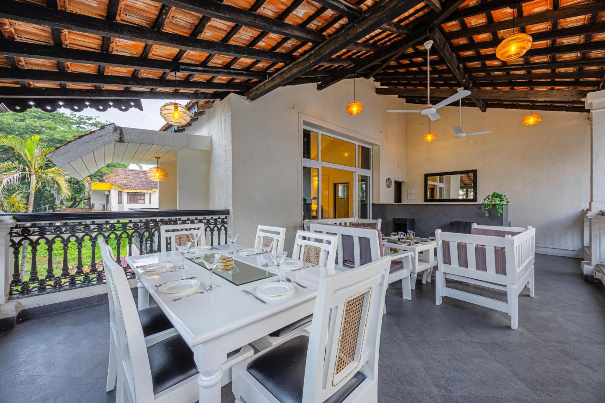 Elivaas 4 Bhk Villa Near Beach With Private Pool & Bar - Casa Boa Vida Кандолим Экстерьер фото