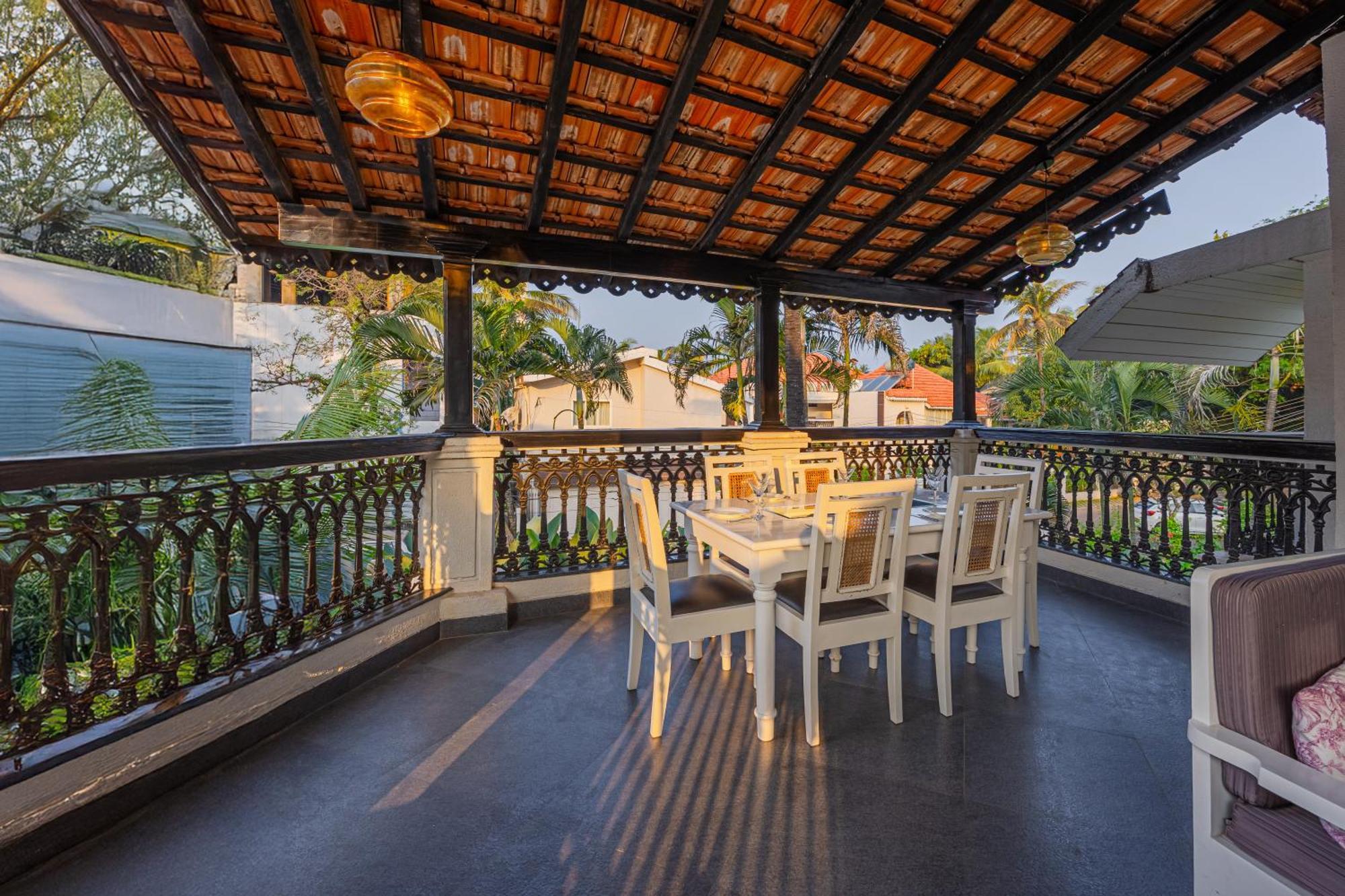 Elivaas 4 Bhk Villa Near Beach With Private Pool & Bar - Casa Boa Vida Кандолим Экстерьер фото